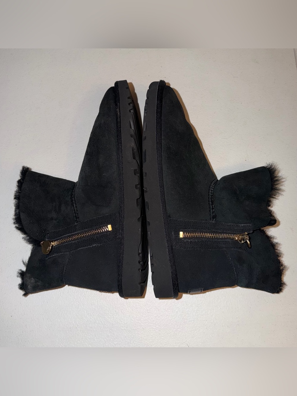 UGG Bailey Zip Mini Black Suede Shearling Sheepskin Ankle Boots Sz US 10 Women's - Picture 5 of 8